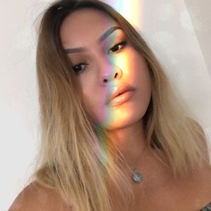 Meet your Posher, Veronica